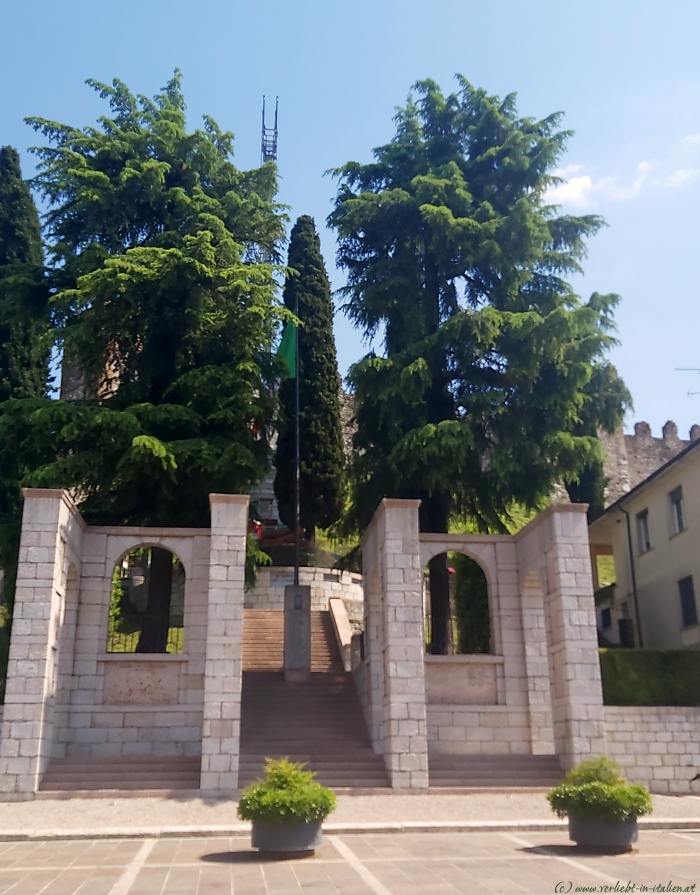 Monumento ai Caduti Ponti sul Mincio